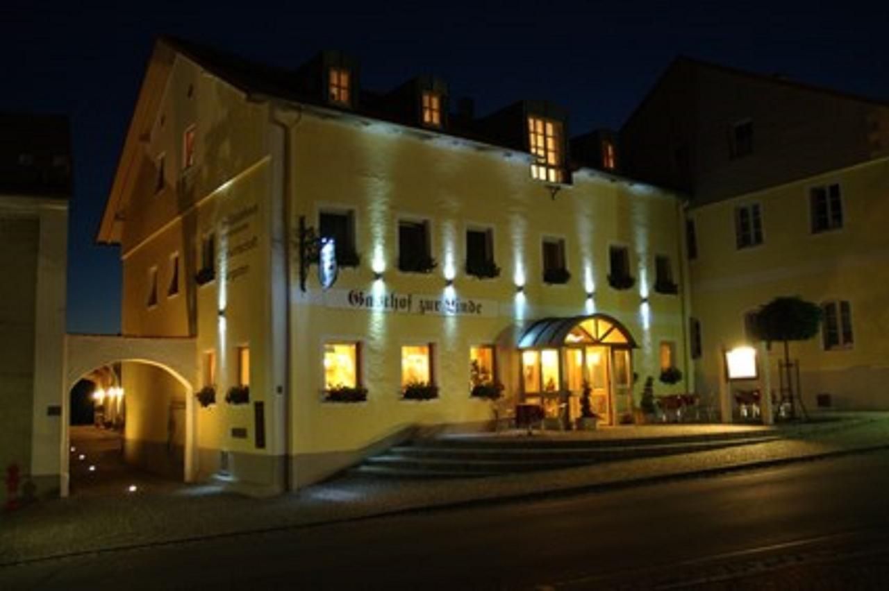 Hotel-Gasthof Zur Linde Neukirchen beim Heiligen Blut Esterno foto
